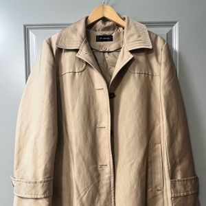 ☔️ St John trench raincoat weather liner tan camel EUC LN couture vintage jacket